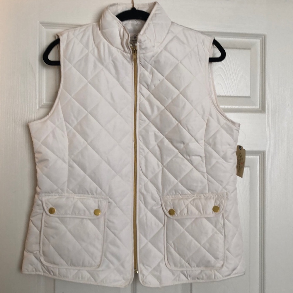 White/cream puffer vest, size large, St John’s Bay Quality Apparel